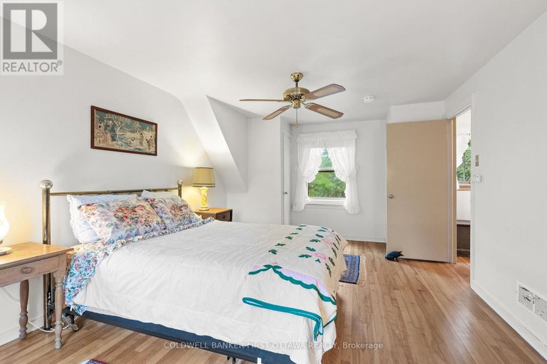 28932809/895-dundee-avenue/queensway-terrace-north/ottawa/ontario/K2B5T2_26