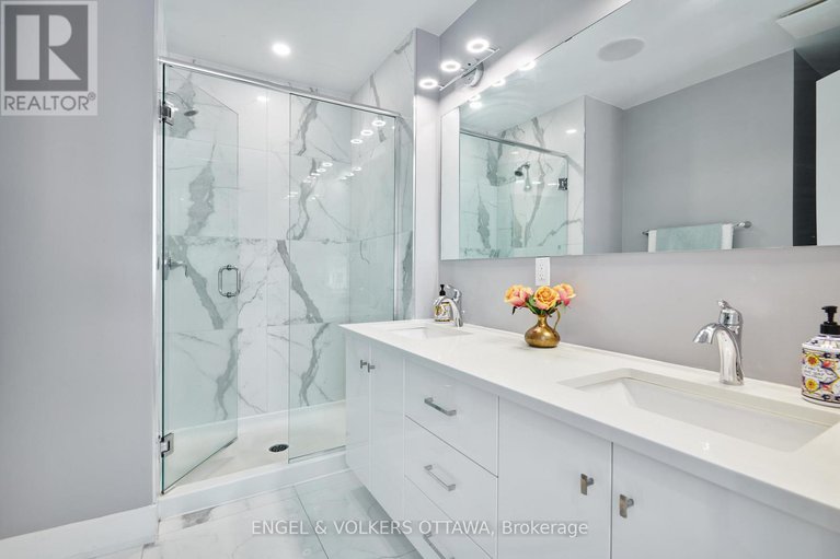 28835279/353e-booth-street/west-centre-town/ottawa/ontario/K1R7K1_28
