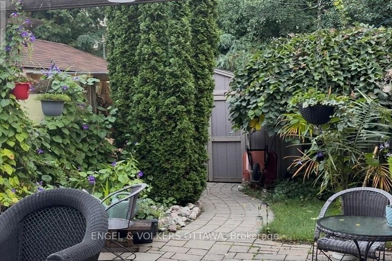 29600889/863-duberry-street/mckellar-heightsglabar-park/ottawa/ontario/K2A3T2_36