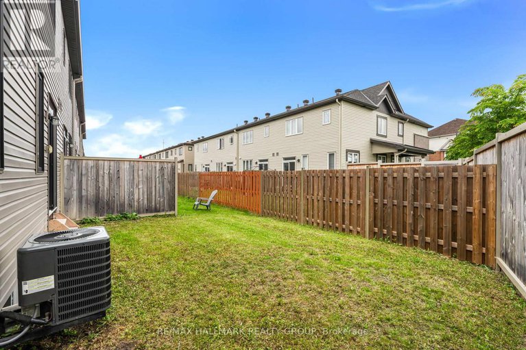 28488850/833-dynasty-street/avalon-east/ottawa/ontario/K4A4T7_9