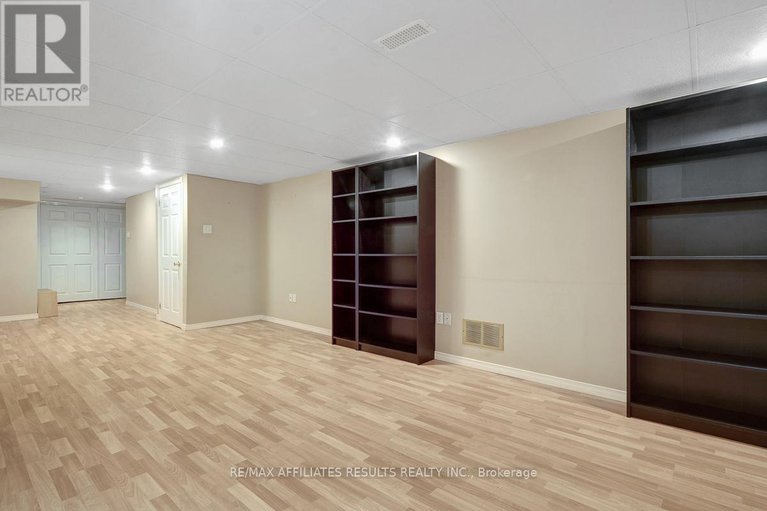 28794659/22-hendrie-court/katimavik/ottawa/ontario/K2L4A4_40