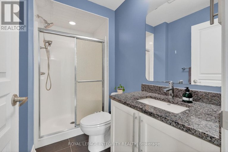 29504149/416-238-besserer-street/sandy-hill/ottawa/ontario/K1N6B1_21