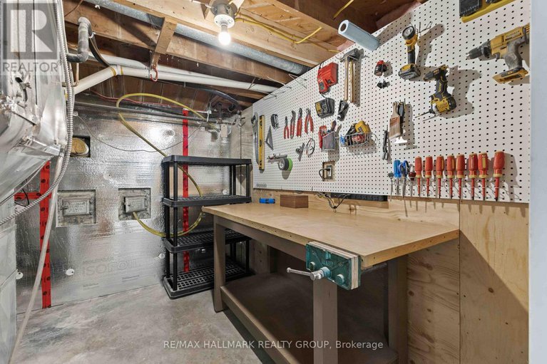 29102044/2186-lenester-avenue/mckellar-heightsglabar-park/ottawa/ontario/K2A1L4_32