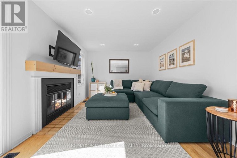 29650202/1715-teakdale-avenue/chapel-hill/ottawa/ontario/K1C6M8_15