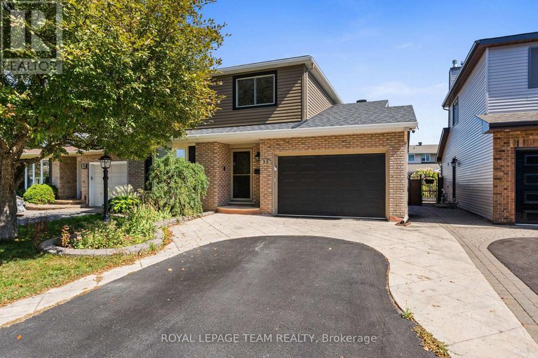 28879068/35-ivylea-street/craig-henrywoodvale/ottawa/ontario/K2G4X1_1