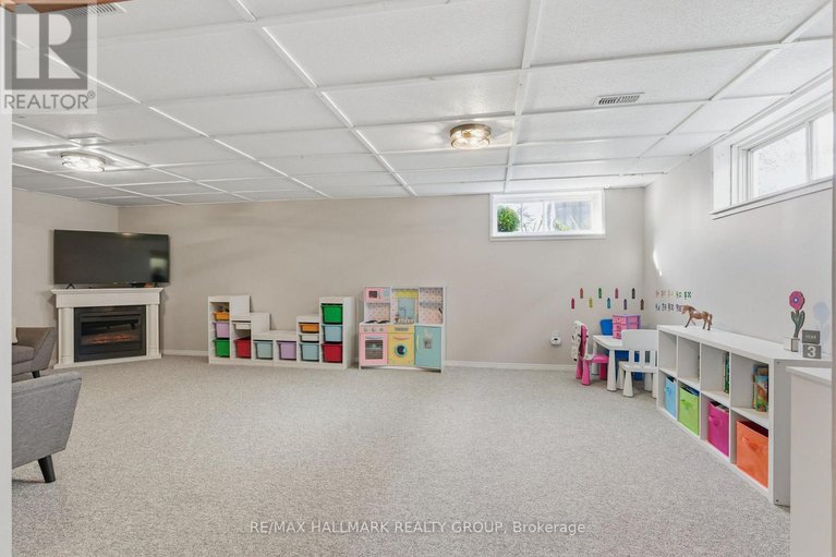 29042436/54-christie-lane/winchester/north-dundas/ontario/K0C2K0_31