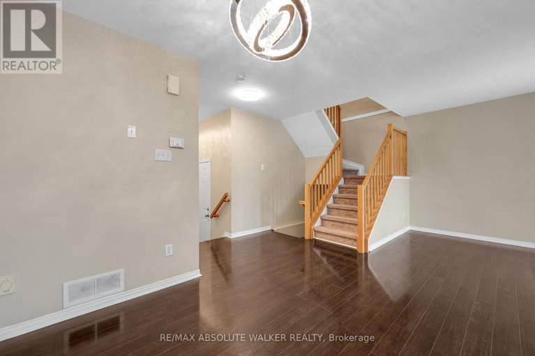 29164977/1679-greywood-drive/chateauneuf/ottawa/ontario/K1C4W3_5