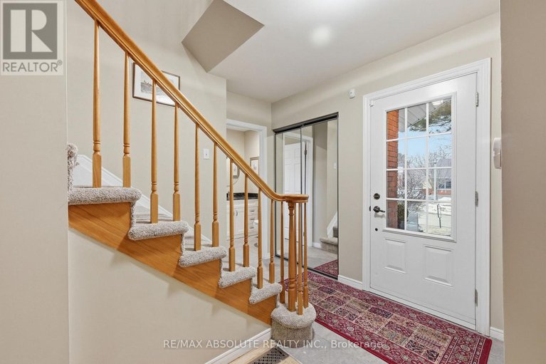 29522201/605-rowanwood-avenue/mckellarhighland/ottawa/ontario/K2A3E3_4