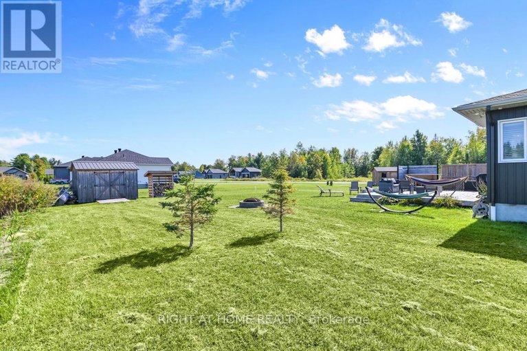 29444354/209-etienne-street/clarencerockland-twp/clarence-rockland/ontario/K0A1E0_55