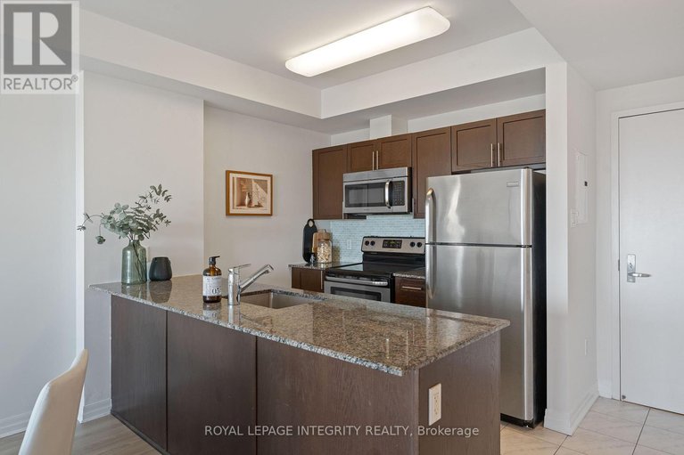 28973864/1208-90-landry-street/vanier/ottawa/ontario/K1L0A9_7