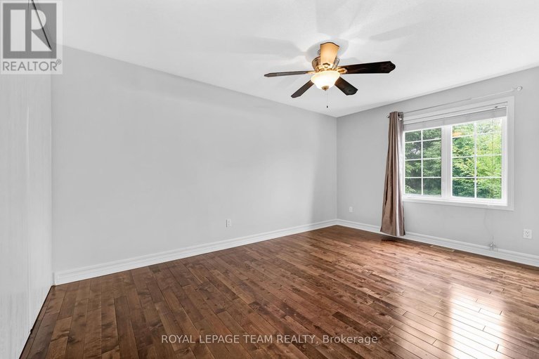 28771341/18-oakham-ridge/morgans-grantsouth-march/ottawa/ontario/K2K3B3_29