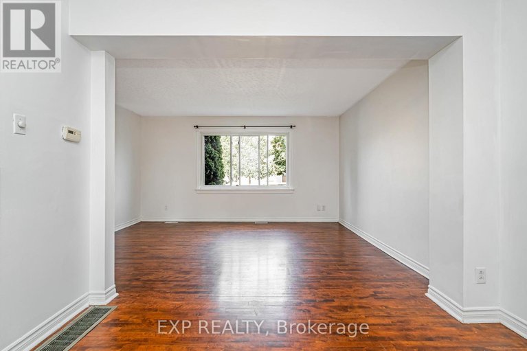 29055191/646-borthwick-avenue/castle-heightsrideau-high/ottawa/ontario/K1K2L9_9