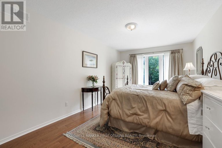 28678446/10-ladybirds-crescent/stittsville-north/ottawa/ontario/K2S1Z6_26