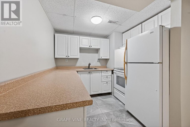 29184094/179-victoria-street/almonte/mississippi-mills/ontario/K0A1A0_31