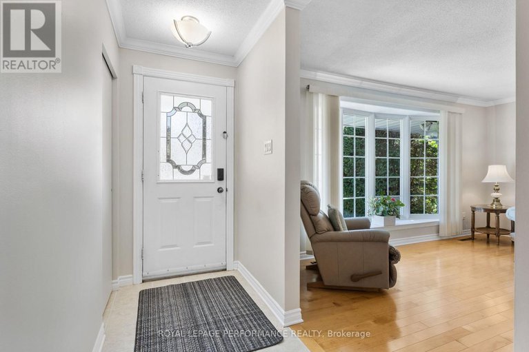 28945911/5-revol-road/merivale-gardens/ottawa/ontario/K2G0B8_9