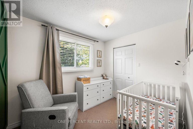 28829146/16-shouldice-crescent/glencairnhazeldean/ottawa/ontario/K2L1M9_17