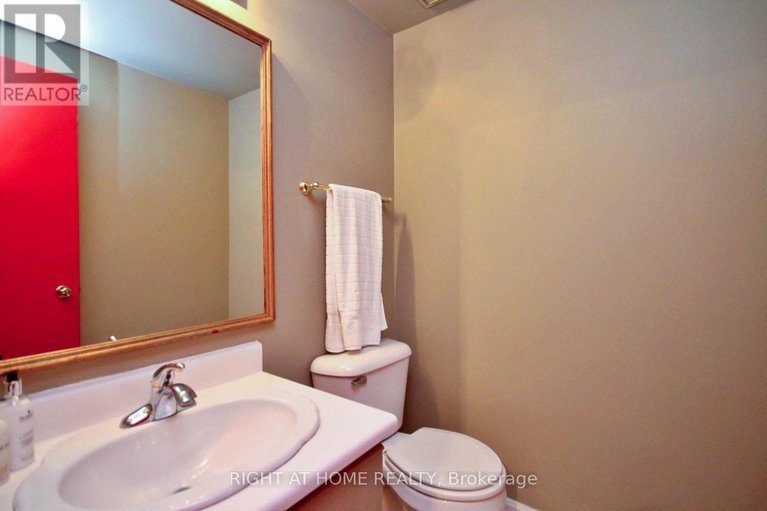 28367291/a-311-presland-road/overbrookcastle-heights/ottawa/ontario/K1K2B6_15