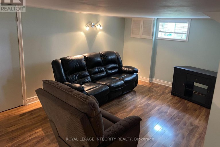 28908367/469-guy-street/castle-heights/ottawa/ontario/K1K1C1_10