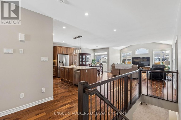 29636459/865-tewin-circle/camelot/ottawa/ontario/K4A1K1_29