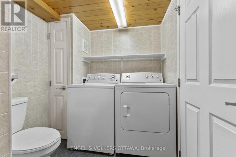 28900181/202-royalton-private/hunt-club-woods/ottawa/ontario/K1V9S3_25