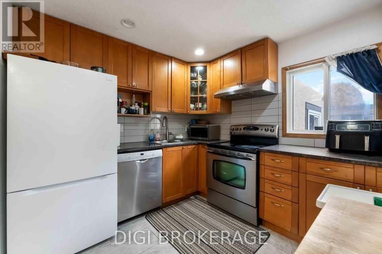 29086717/1422-lassiter-terrace/beaconwood/ottawa/ontario/K1J8N3_11