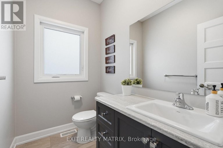 29394255/149-lyon-street/embrun/russell/ontario/K0A1W0_18