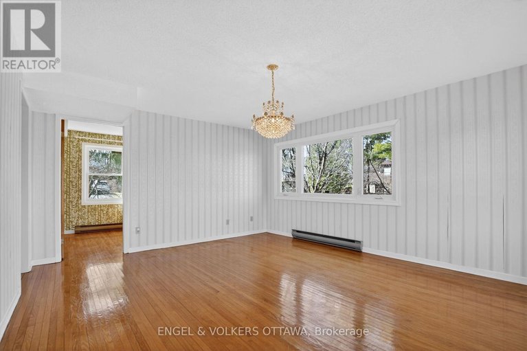 29587308/193-cunningham-avenue-s/applewood-acres/ottawa/ontario/K1H6A7_16