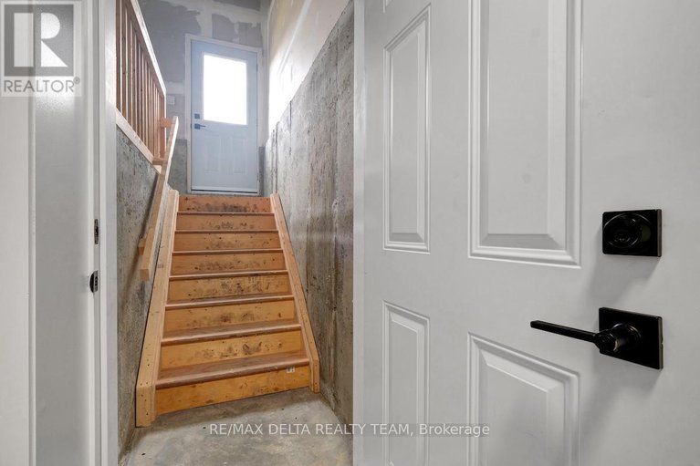 28790406/10-vicky-court/clarencerockland-twp/clarence-rockland/ontario/K0A2A0_35
