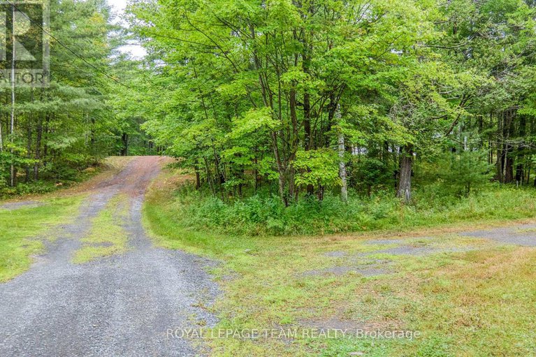 28753812/200-smith-lane/pakenham/mississippi-mills/ontario/K0A2X0_48