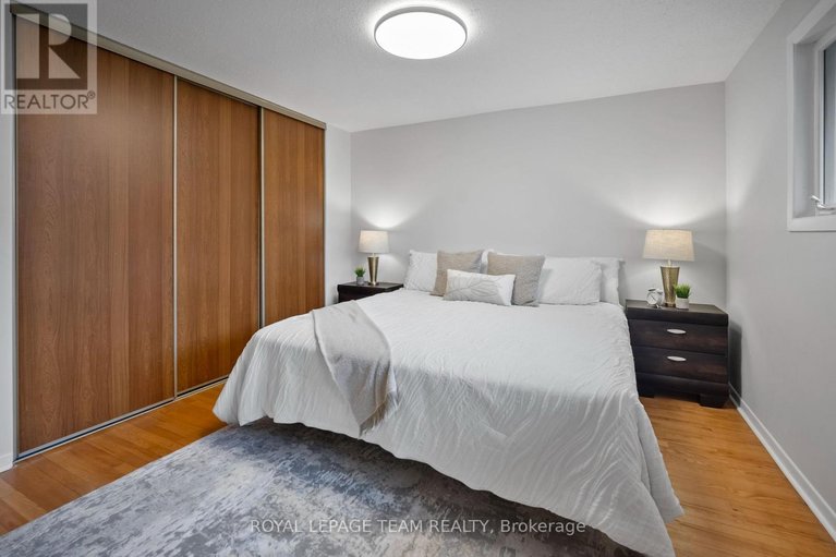 29622304/45-welkin-crescent/borden-farmstewart-farmcarleton-heightsparkwood-hills/ottawa/ontario/K2E5M4_16