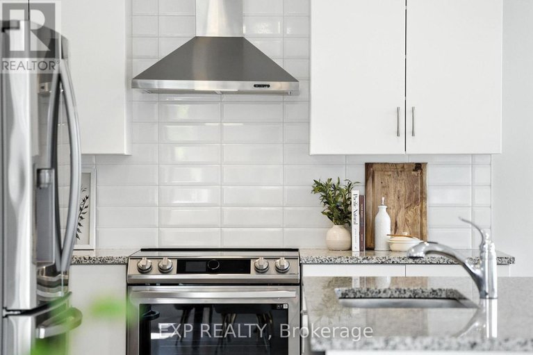 28799632/641-rouncey-road/emerald-meadowstrailwest/ottawa/ontario/K2V0P4_11