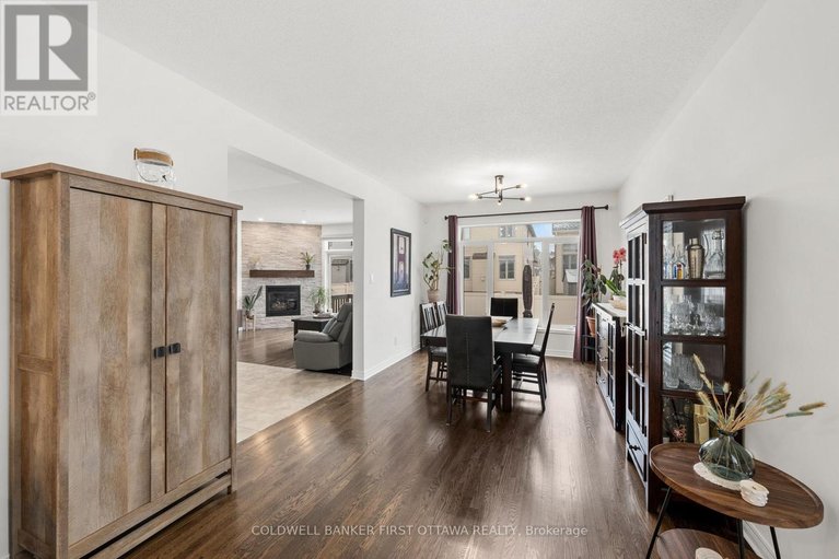 29585353/220-dave-smith-crescent/riverside-southgloucester-glen/ottawa/ontario/K4M0B7_8