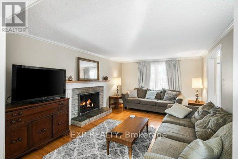 29266483/2389-ogilvie-road-e/beacon-hill-north/ottawa/ontario/K1J7N4_6