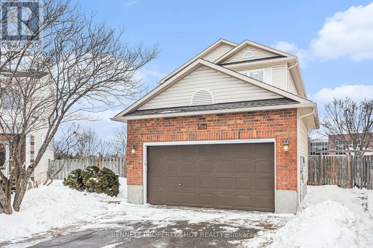 29256595/1067-rocky-harbour-crescent/riverside-southgloucester-glen/ottawa/ontario/K1V1V3_2