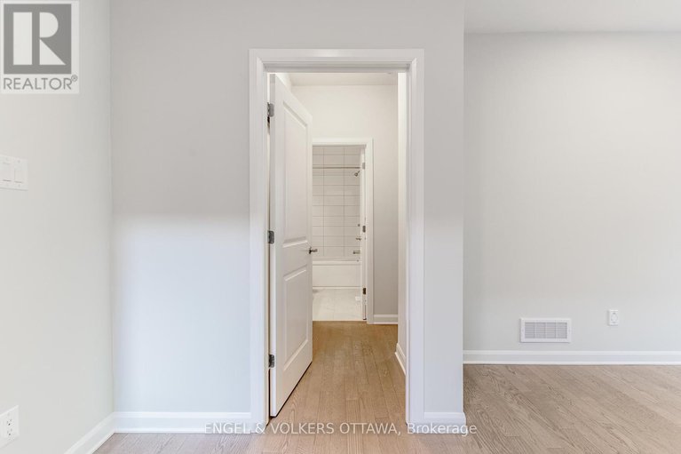 29064556/325-elsie-macgill-walk/morgans-grantsouth-march/ottawa/ontario/K2W0K7_23