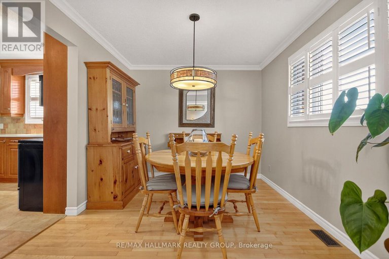 29053802/838-balsam-drive/chatelaine-village/ottawa/ontario/K1E1B7_10