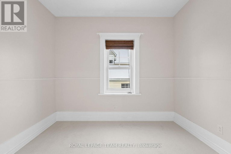 29187771/5584-manotick-main-street/manotick-village-manotick-estates/ottawa/ontario/K4M1A4_24