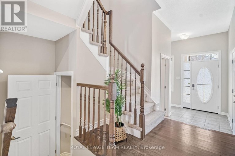 29516252/335-rue-des-soldats-riendeau-street/half-moon-bay/ottawa/ontario/K2J6H4_26