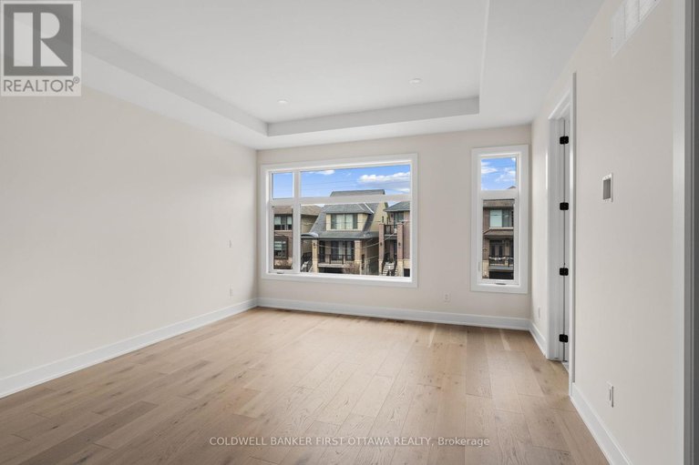 28476741/507-edison-avenue/mckellarhighland/ottawa/ontario/K2A1V3_17