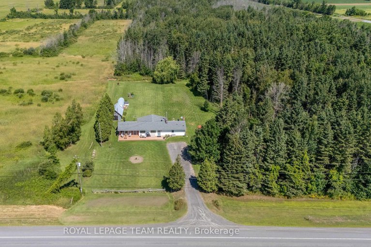 28652632/12135-county-road-2-road/south-dundas-williamsburgh-twp/south-dundas/ontario/K0C1X0_35