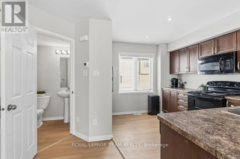 29379496/402-sadar-private/cedargrovefraserdale/ottawa/ontario/K2J3T3_25