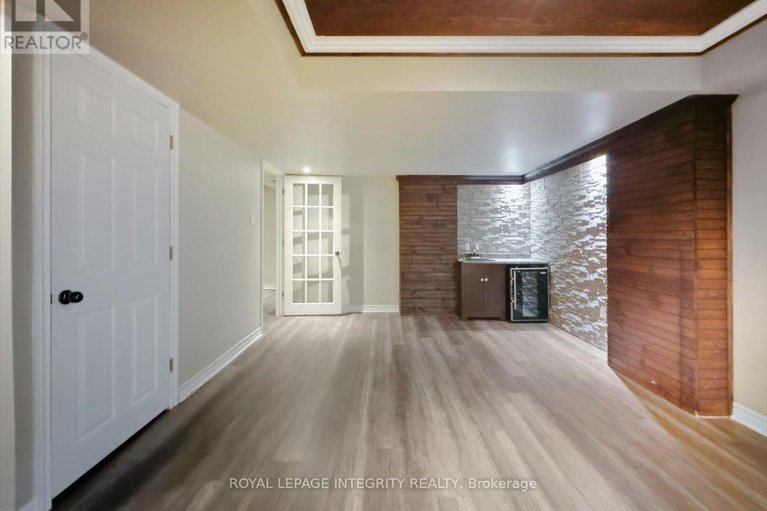 29060732/1791-tache-way/fallingbrookpineridge/ottawa/ontario/K4A2S7_37