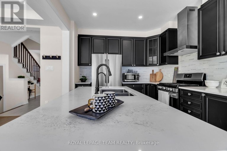 28395434/906-nokomis-place/half-moon-bay/ottawa/ontario/K2J6T2_13