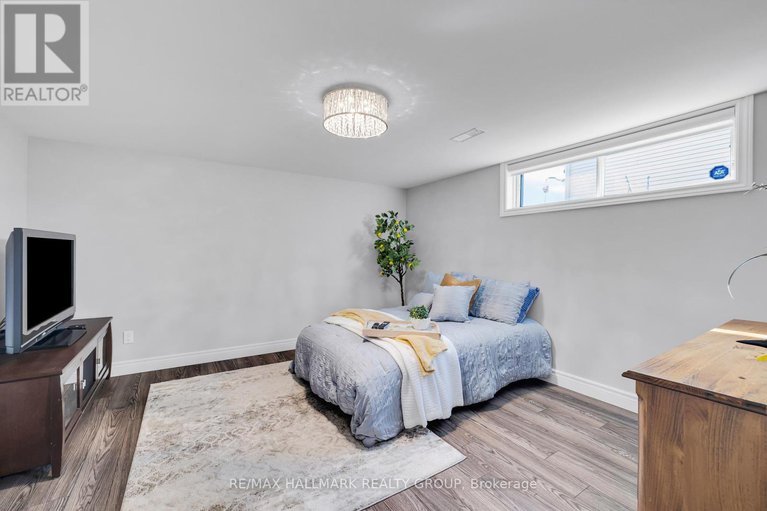 28989053/118-queensline-drive/bruce-farmgraham-parkqualicumbellands/ottawa/ontario/K2H7J5_39