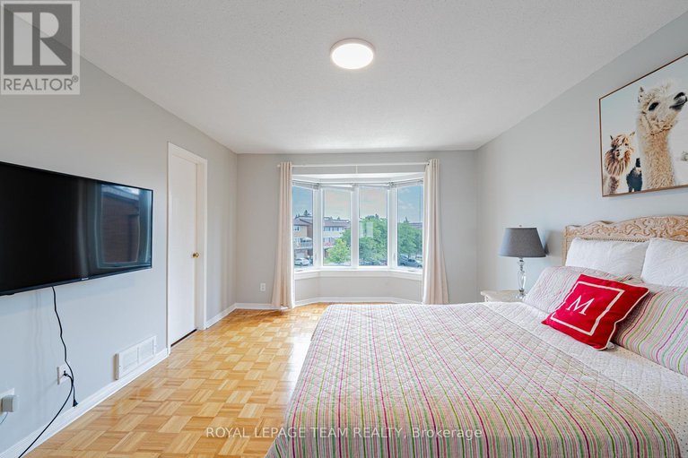 28613595/28-huntview-private/hunt-clubwestern-community/ottawa/ontario/K1V0M5_30
