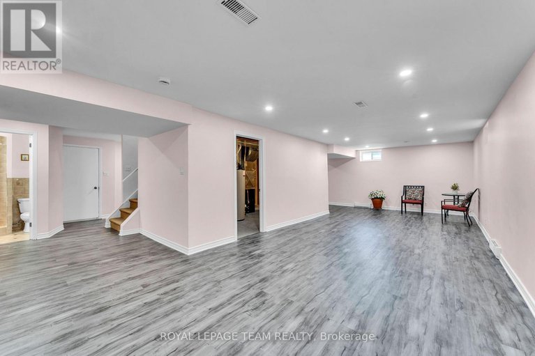 29341434/1409-mory-street/emerald-woodssawmill-creek/ottawa/ontario/K1T1C8_35