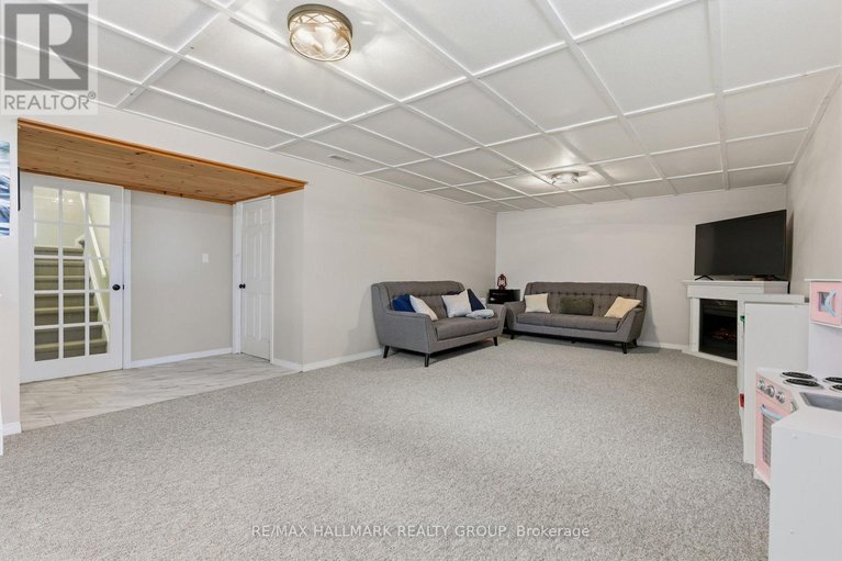 29042436/54-christie-lane/winchester/north-dundas/ontario/K0C2K0_29