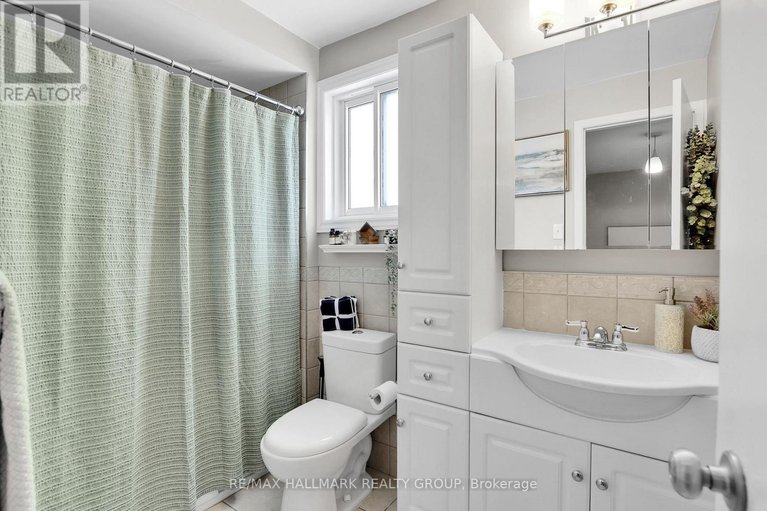 29423557/88-homestead-street/borden-farmstewart-farmcarleton-heightsparkwood-hills/ottawa/ontario/K2E7N6_13