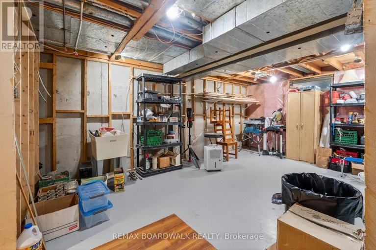 29607397/7925-jeanne-darc-boulevard-n/orleans-wood/ottawa/ontario/K1C2C7_28