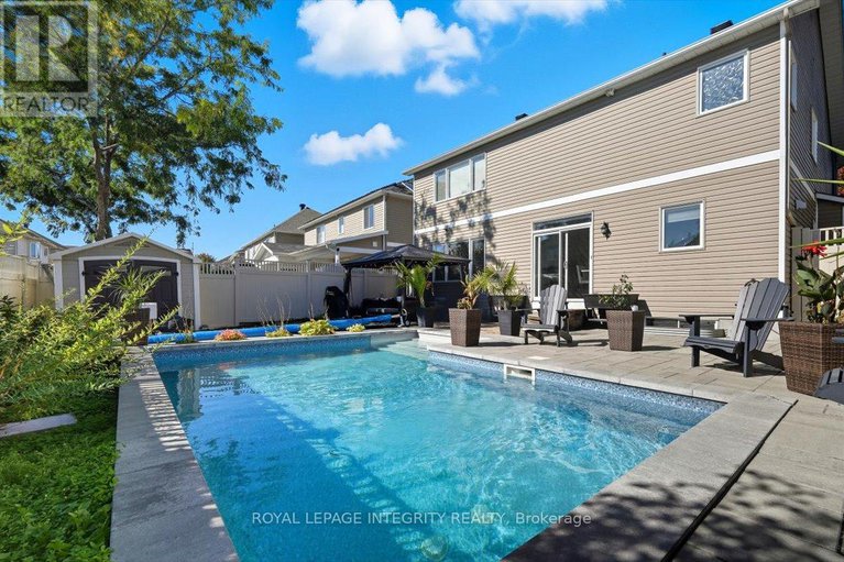 29381596/1110-luesby-crescent/fallingbrookgardenway-south/ottawa/ontario/K4A4X7_4